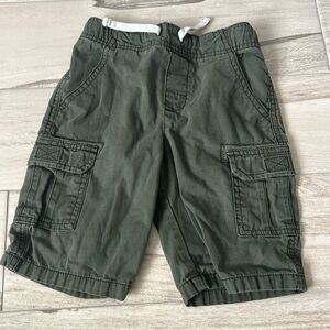 • Carter’s green cargo shorts, 6 •